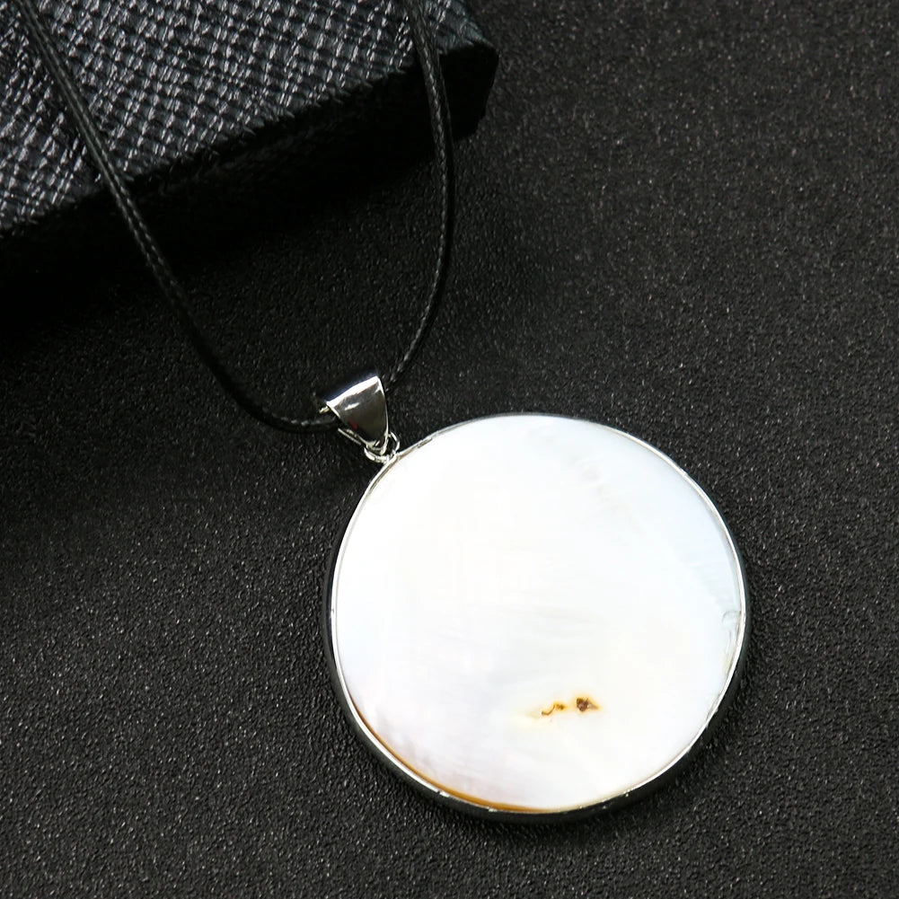 Natural Shell Yin-Yang Tai Chi Necklace - Black & White Taoist Pendant